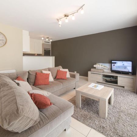 Apartment Residentie Irena Bredene Buitenkant foto